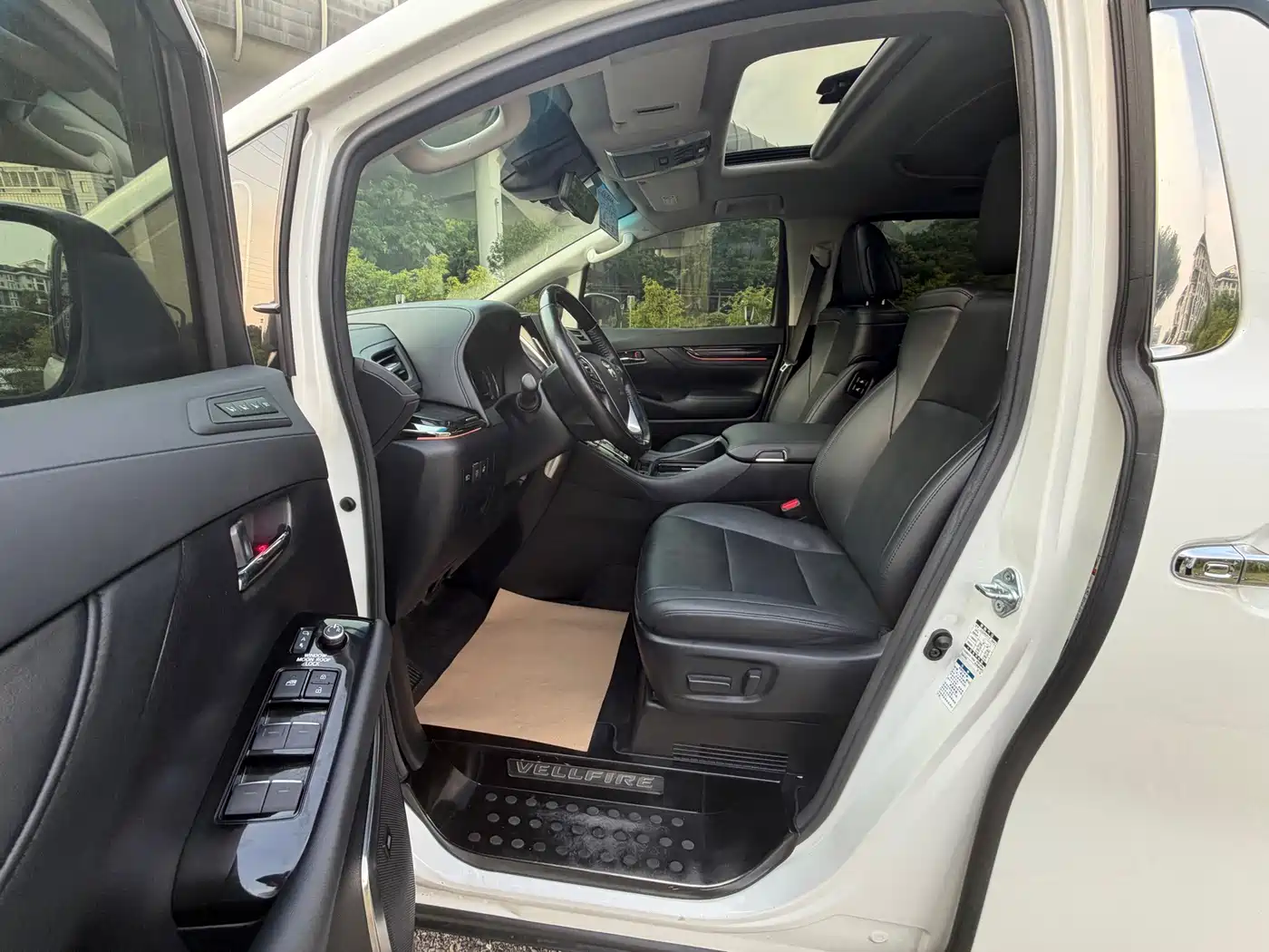 Toyota Vellfire 2021 2021 Crown Hybrid 2.5L HV Luxury Edition