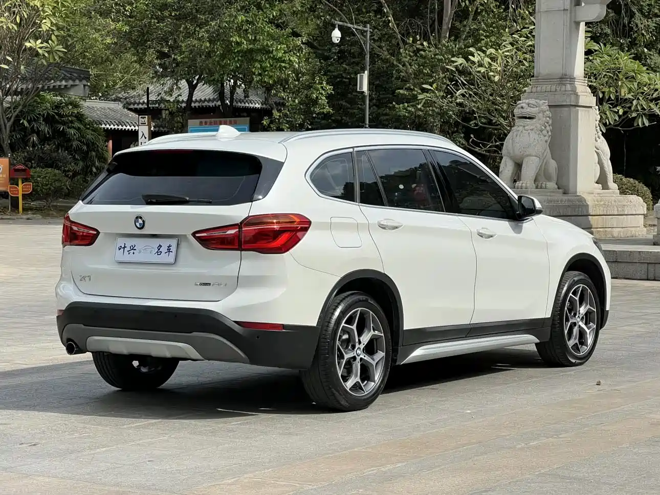 BMW X1 2019 sDrive18Li Premium Model фото 17