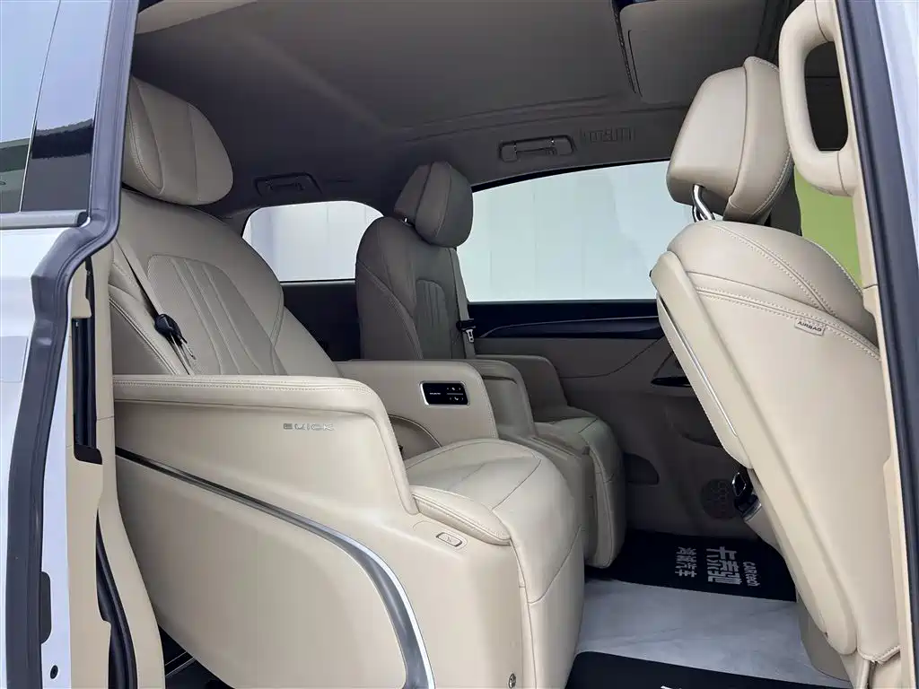 Buick GL8 New Energy 2025 Land Honor Premium Edition 7-Seater фото 26