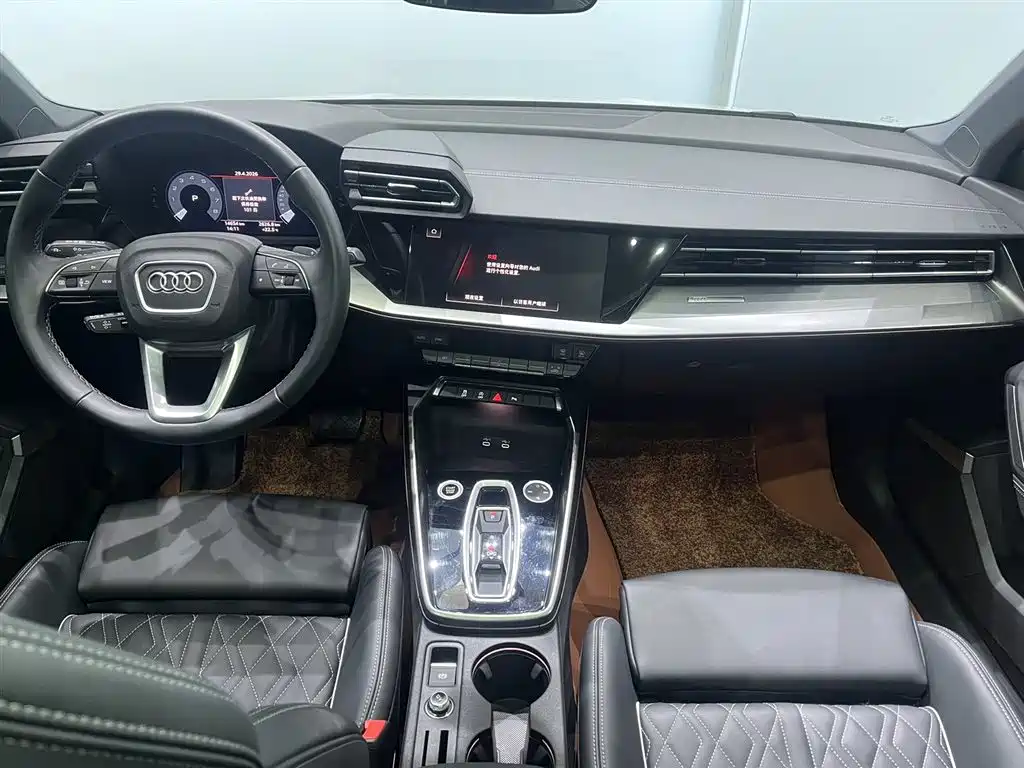 Audi A3 2025 Sportback 35TFSI Flying Premium фото 10