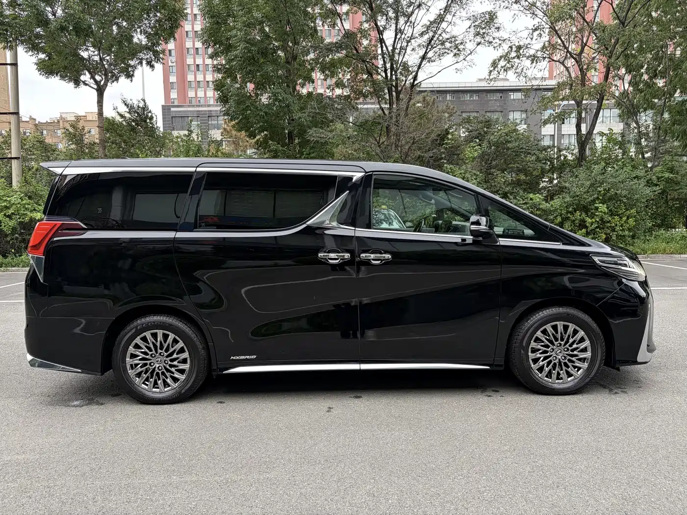 Lexus LM 2021 2020 300h 4-Seat Imperial Edition