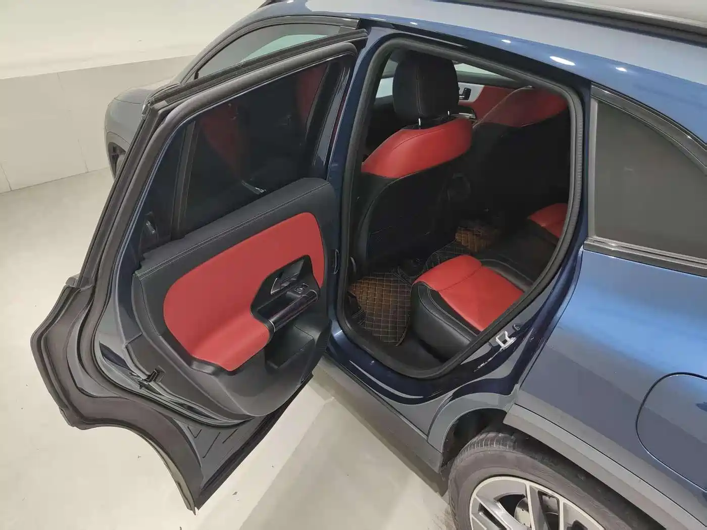 Mercedes-Benz GLA AMG 2021 AMG GLA 35 4MATIC фото 19