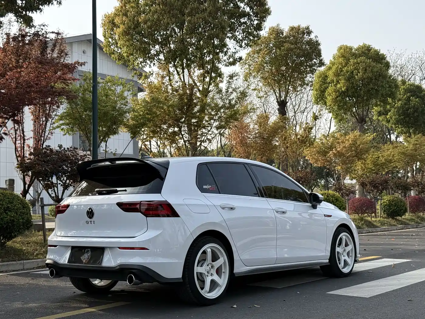 Volkswagen Golf GTI 2023 380TSI DSG GTI фото 8