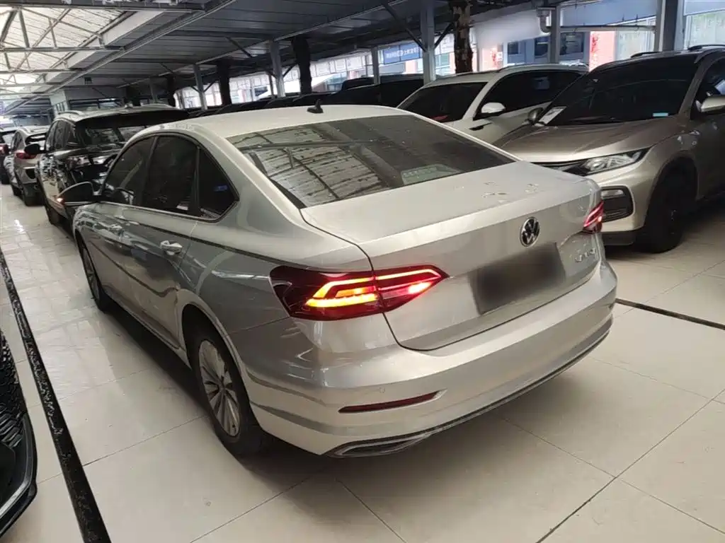 Volkswagen Lavida 2021 1.5L Auto Comfort Edition фото 5