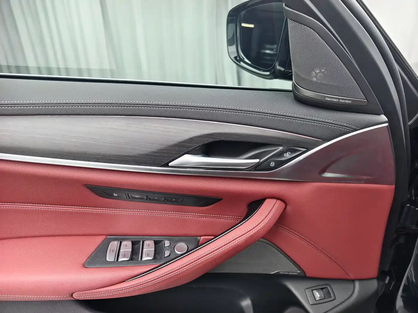 BMW 5 Series 2021 530Li Premium M Sport Package фото 15