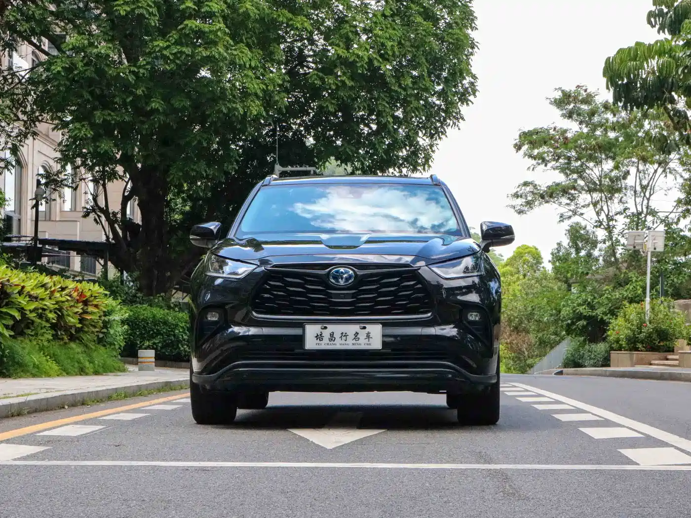 TOYOTA HIGHLANDER