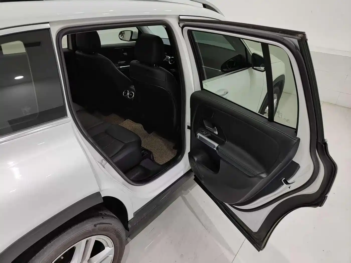 Mercedes-Benz GLB 2020 GLB 200 Dynamic фото 19