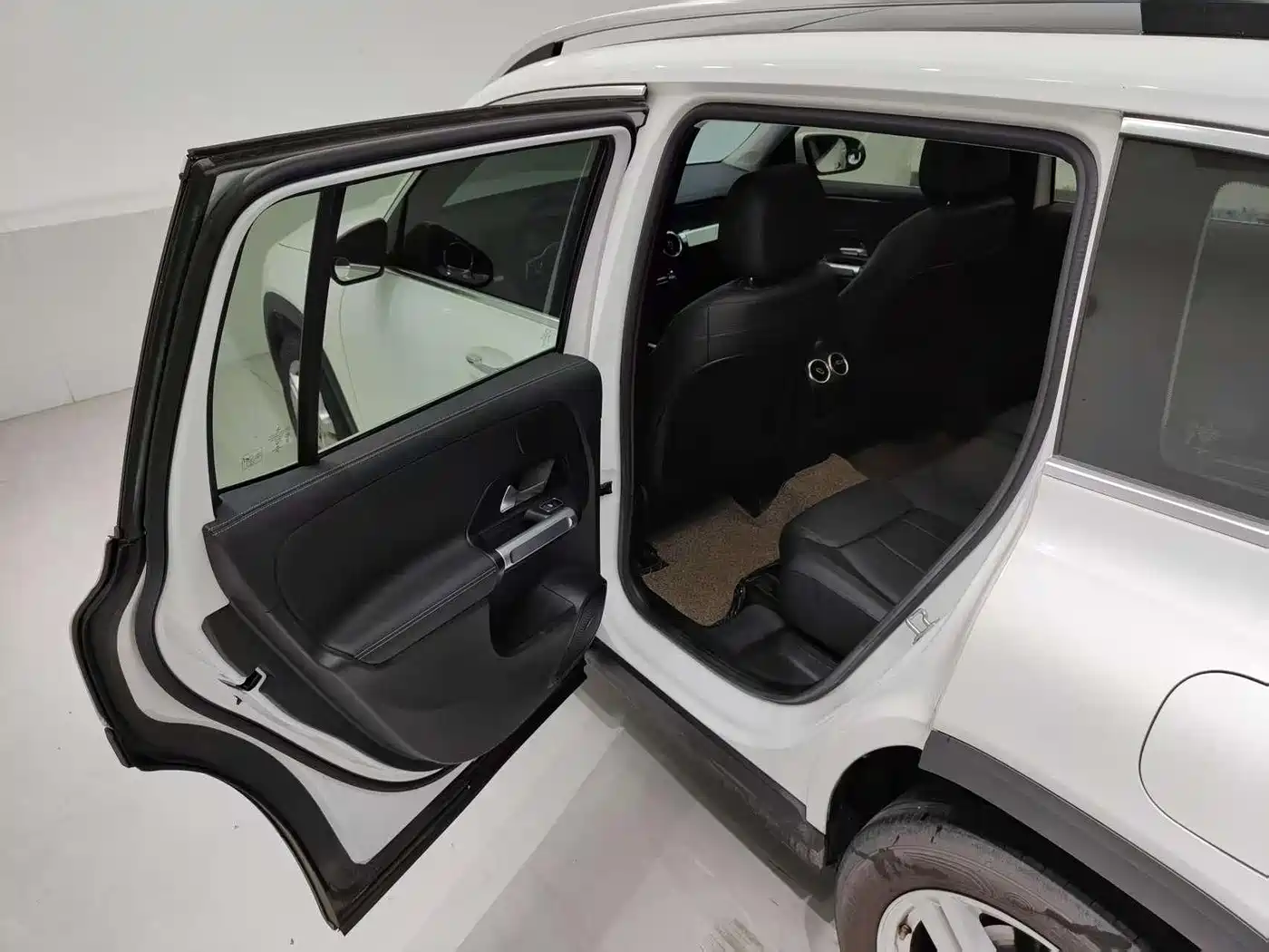 Mercedes-Benz GLB 2020 GLB 200 Dynamic фото 22