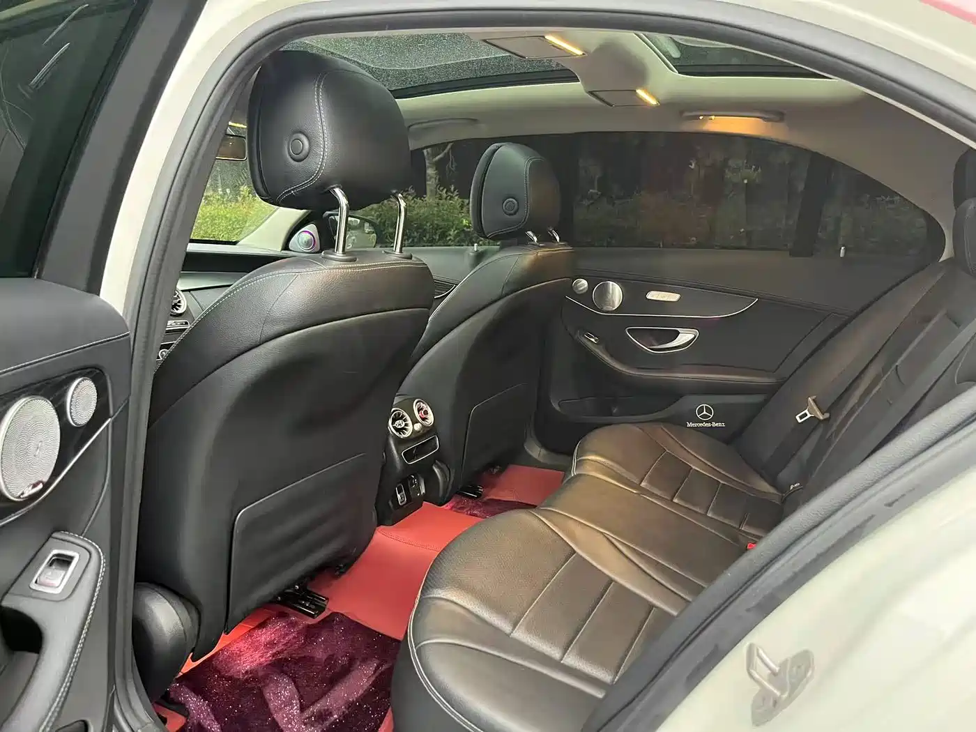 Photo 6 - Mercedes-Benz C-Class