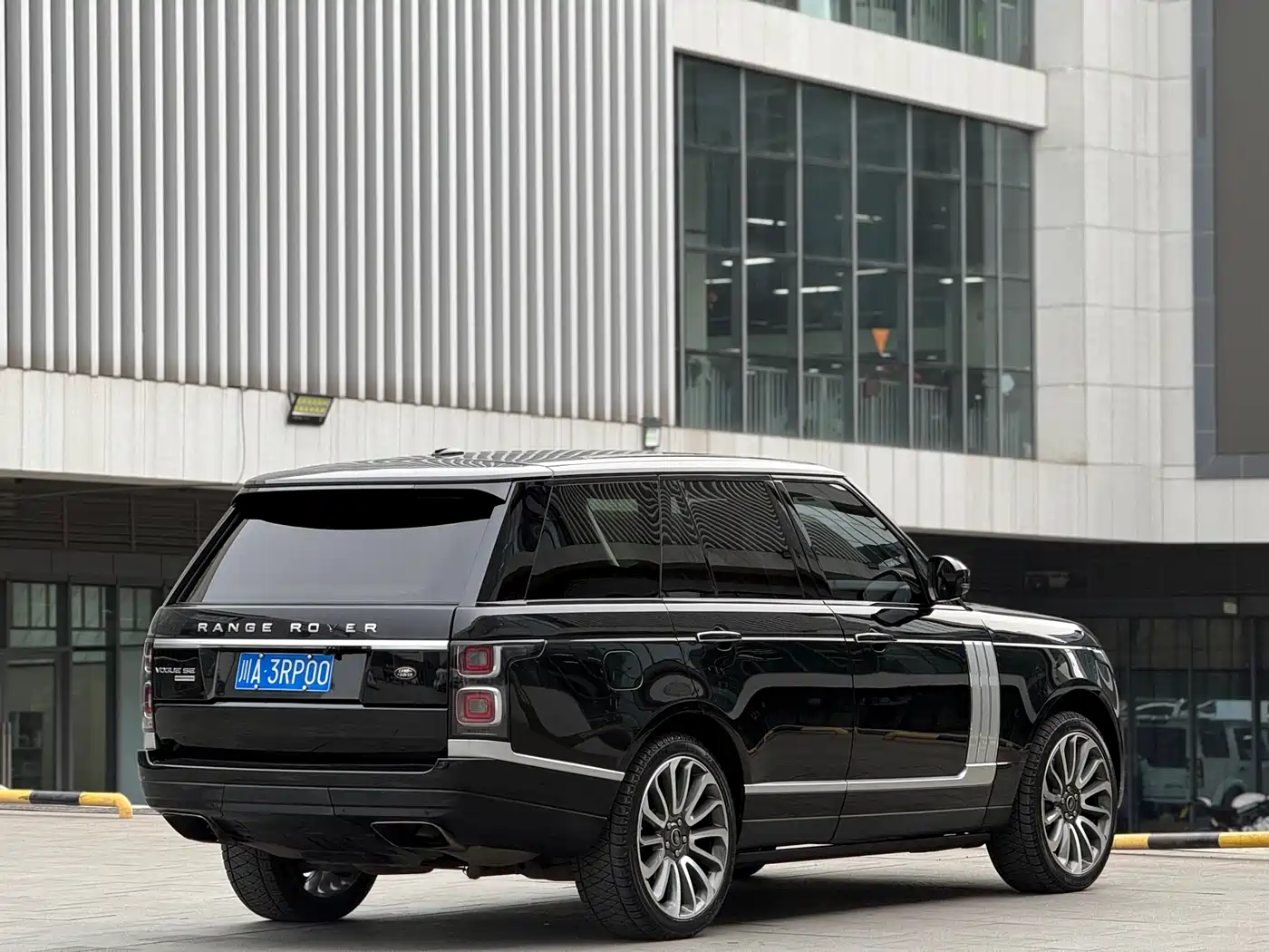Land Rover Range Rover 2013 5.0 SC V8 Vogue SE фото 8