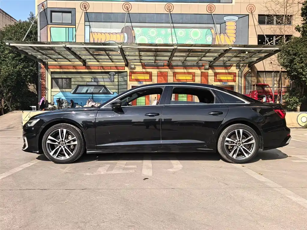 Audi A6L 2023 40 TFSI Luxury Dynamic фото 16