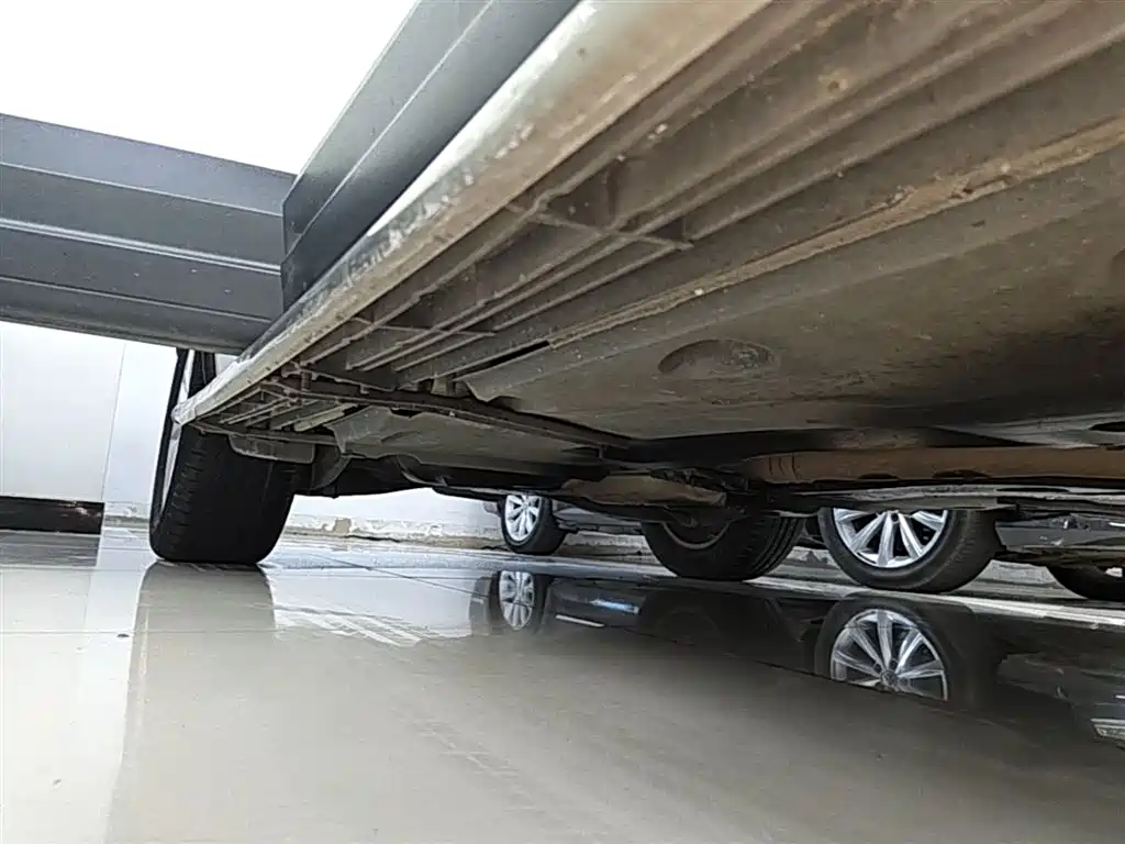 Volkswagen Tiguan 2016 Model 300TSI Automatic 2WD Comfort Edition фото 21