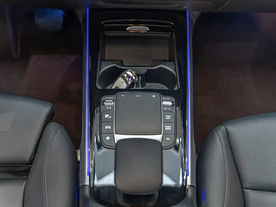 Mercedes-Benz GLB 2022 Facelift II GLB 200 Style фото 15