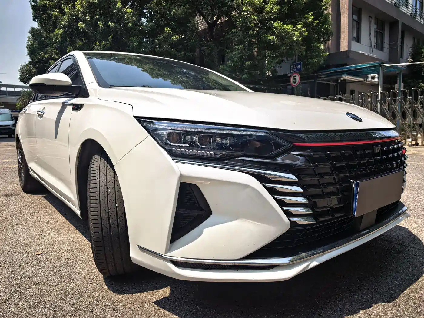 Dongfeng Aeolus Yixuan MAX 2021 2021 1.5T Trendy Dad Edition