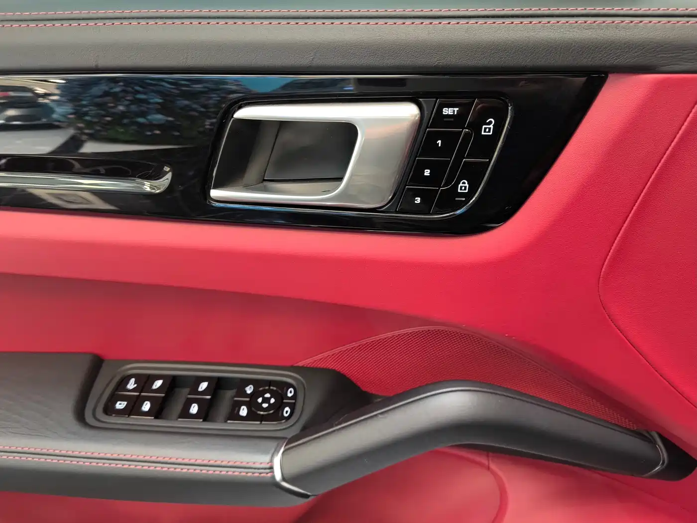 Porsche Cayenne New Energy 2021 Cayenne E-Hybrid 2.0T фото 26