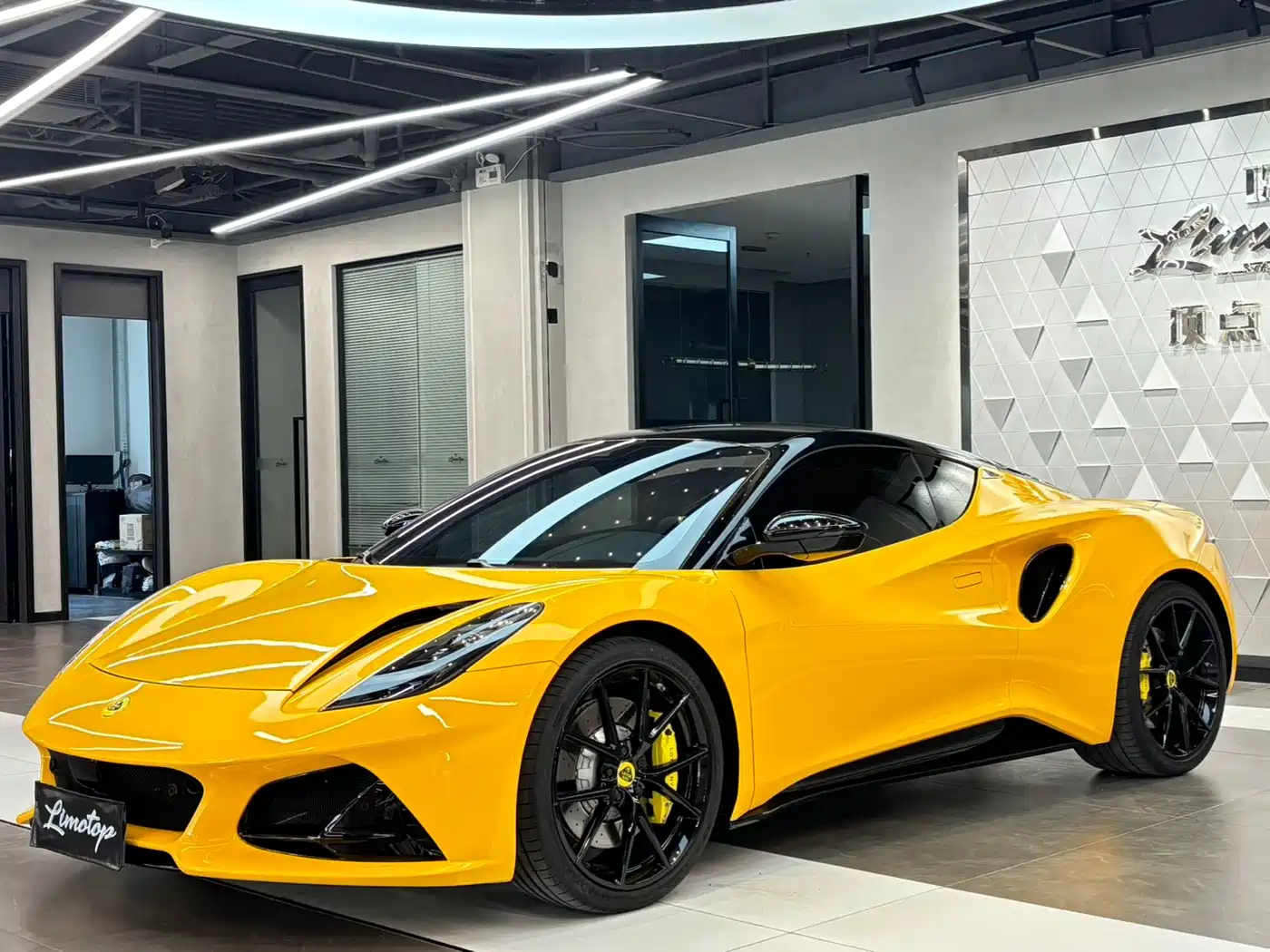 LOTUS SPORTS CAR EMIRA