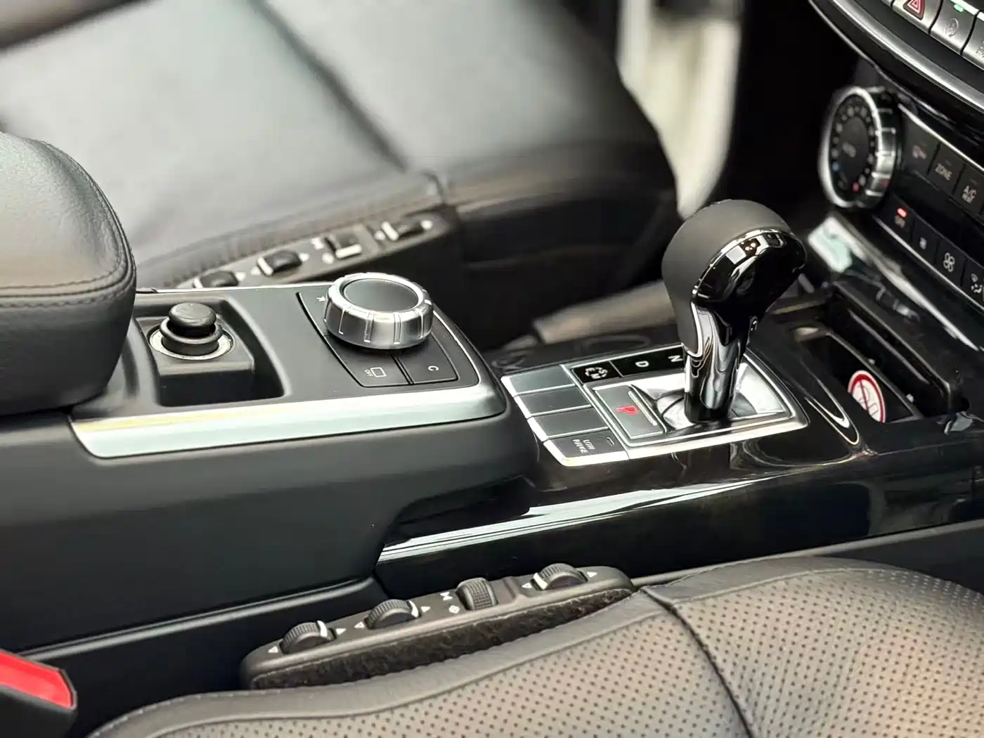 Mercedes-Benz G-Class 2017 Model G 350 d фото 16