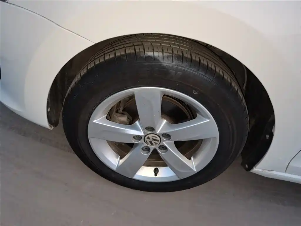 Volkswagen Santana 2015 1.6L Automatic Comfort Edition фото 23