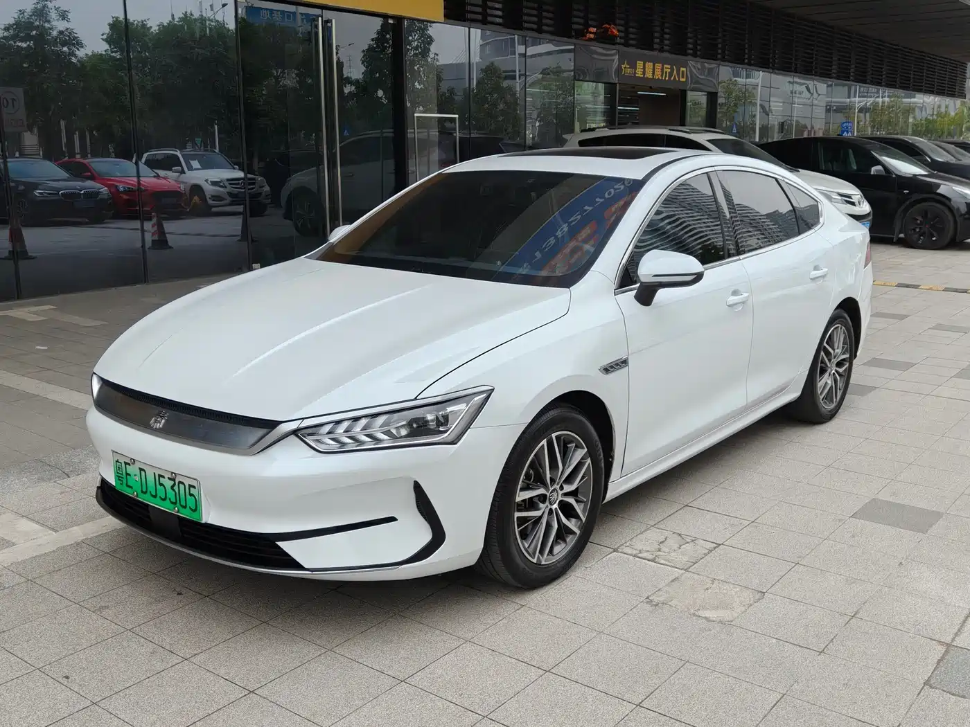 BYD Qin PLUS 2021 EV 500KM Luxury Model