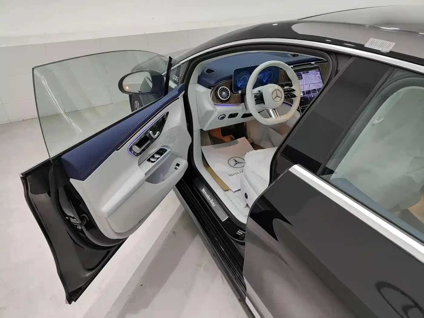 Mercedes-Benz EQE 2025 500 4MATIC Pioneer фото 19