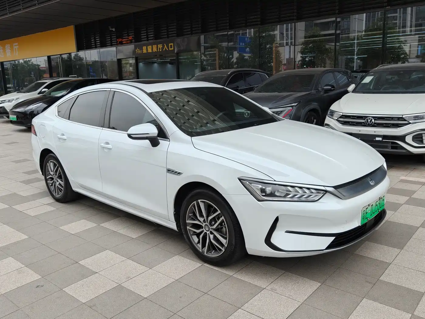 BYD Qin PLUS 2021 EV 500KM Luxury Model фото 5