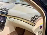 Photo 13 - Mercedes-Benz E-Class