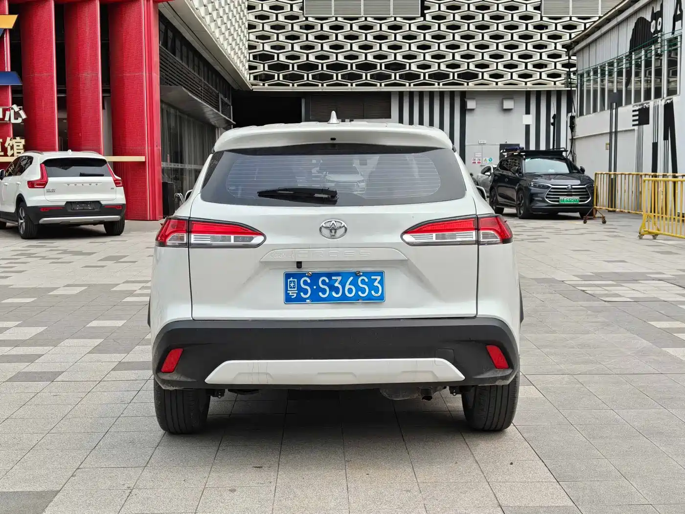 Toyota Corolla Cross 2024 Model 2.0L Pioneer Edition фото 4