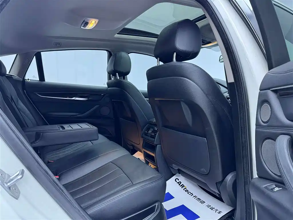 BMW X6 2015 xDrive35i Premium фото 17