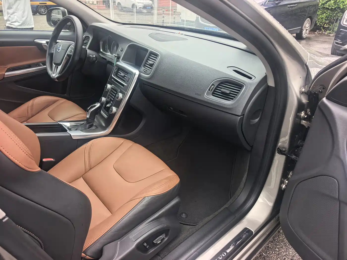 Фото 21 - Volvo S60