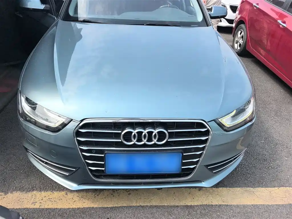Audi A4L 2015 35 TFSI Auto Comfort фото 3