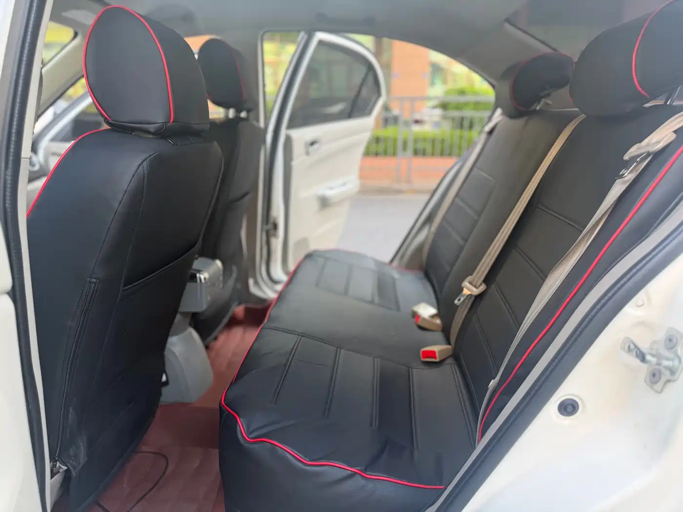 Changan Yuexiang V3 2018 2015 1.4L Manual Cozy (China V)
