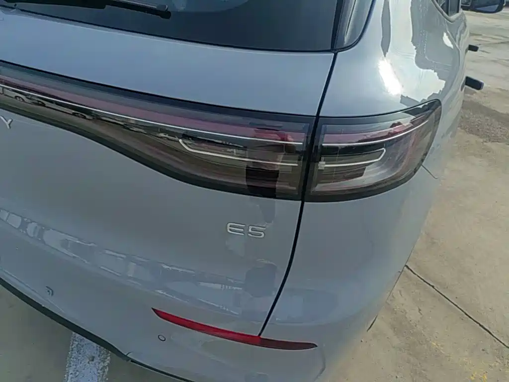 Geely Galaxy Galaxy E5 2026 2026 530km Voyager Edition