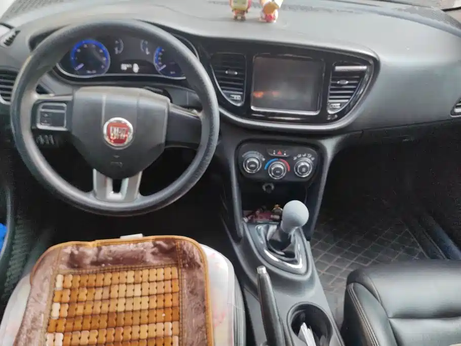 Fiat Viaggio 2014 2015 1.4T Manual Delight Edition