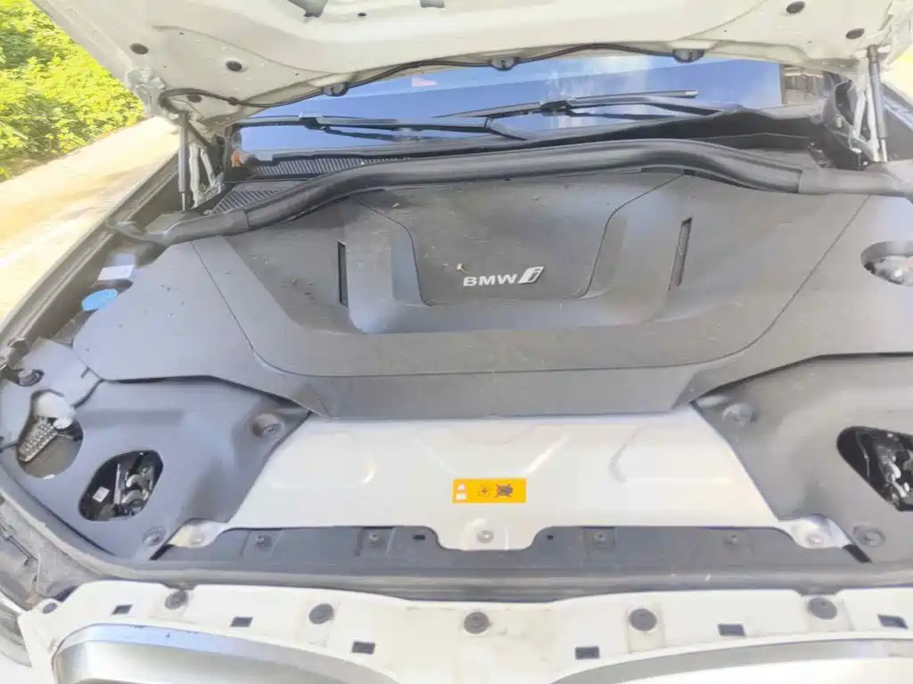 BMW iX3 2025 2024 Leading Edition