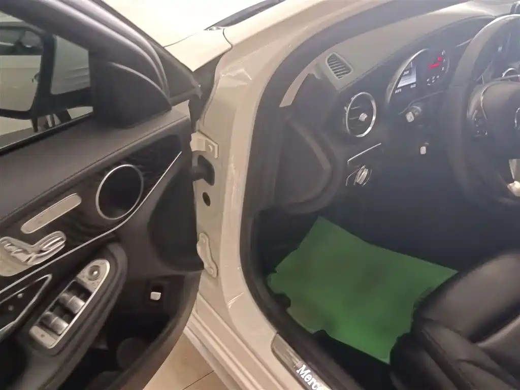 Mercedes-Benz C-Class 2016 C 200 L 4MATIC Sport фото 16