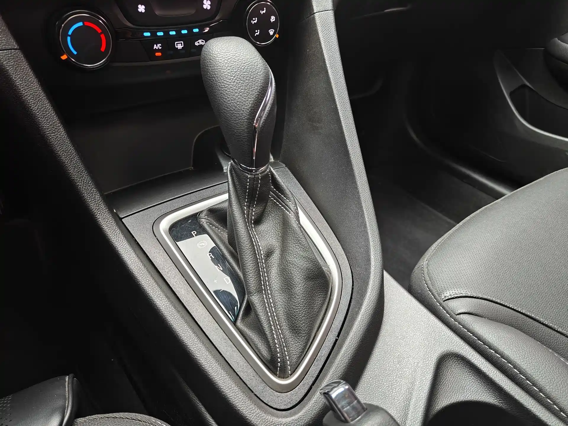 Фото 8 - Buick Excelle