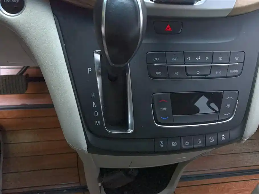 Buick GL8 2018 ES 28T Comfort Type China VI фото 16