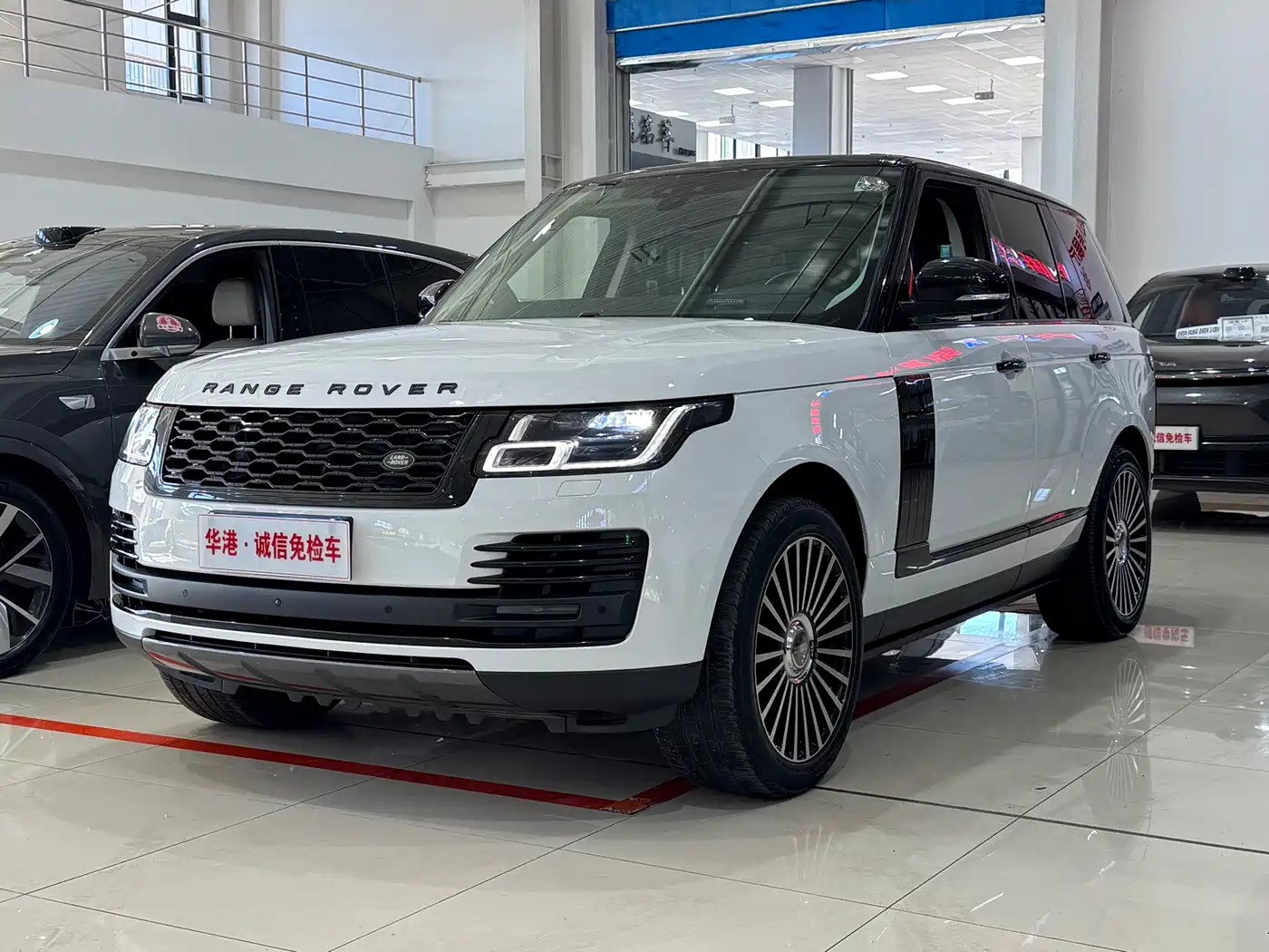 Land Rover Range Rover 2021 3.0 L6 Golden Age Edition