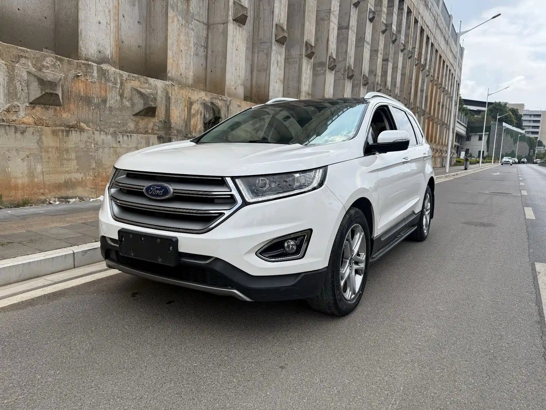 Фото 1 - Ford Edge