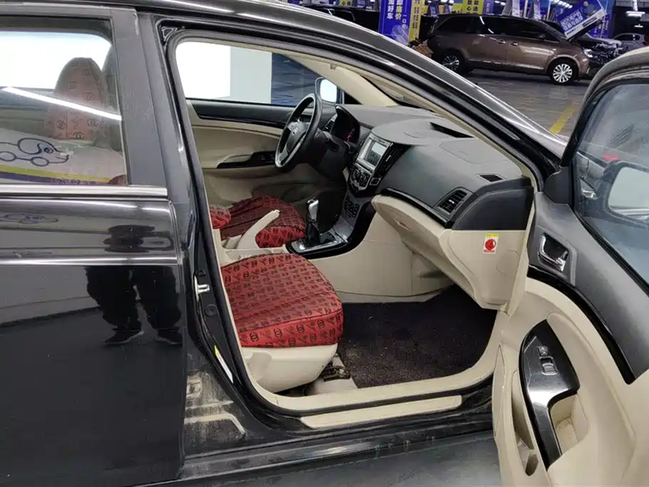 BYD Surui 2012 1.5L Manual Luxury фото 8