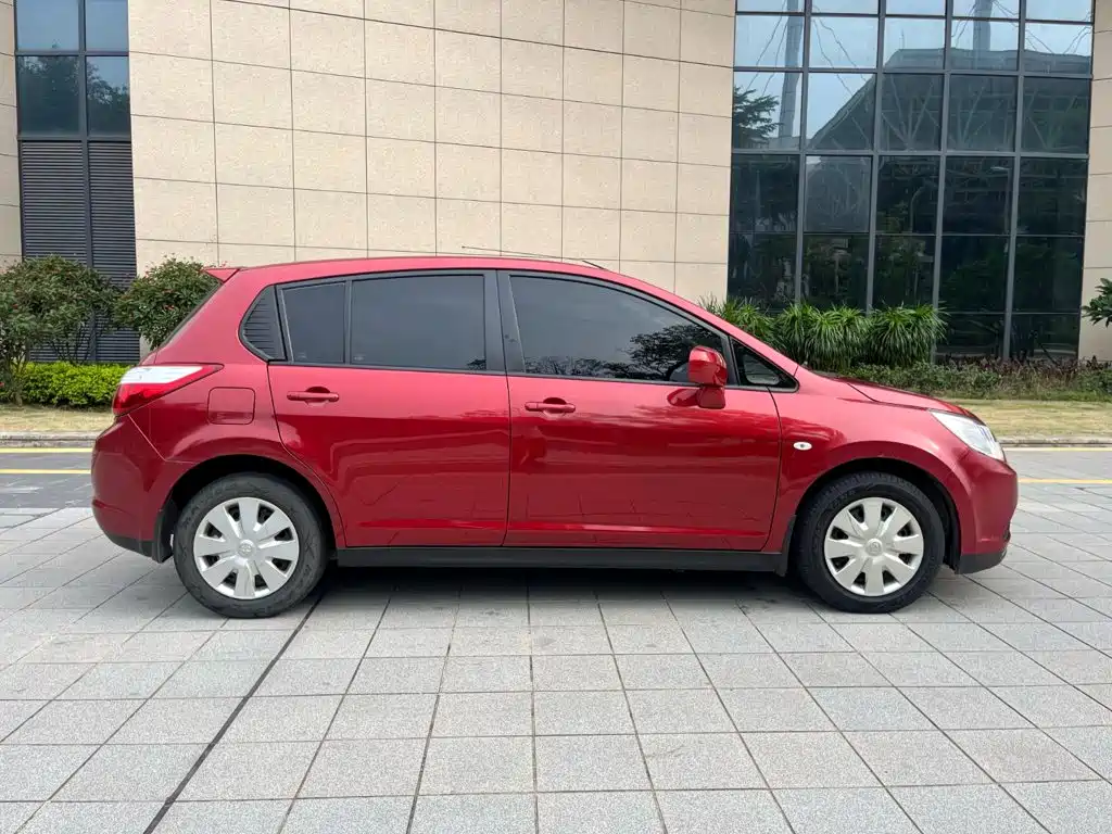 Venucia R50 2017 2016 Model 1.6L Automatic Elite Edition