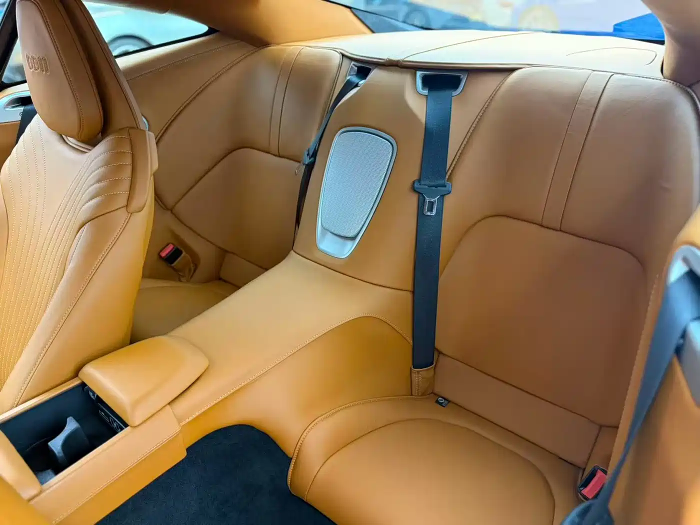 Aston Martin DB11 2018 2019 Model 4.0T V8 Coupe