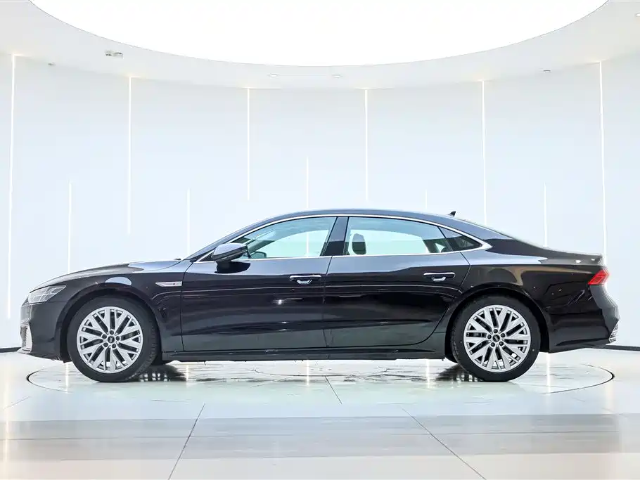 Audi A7L 2024 45TFSI S-line Dream Edition Crystal Package фото 8