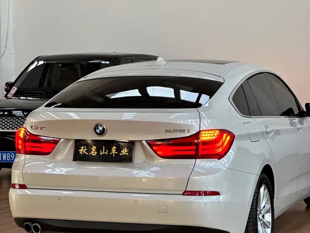 BMW 5 Series GT 2014 528i Leading фото 8