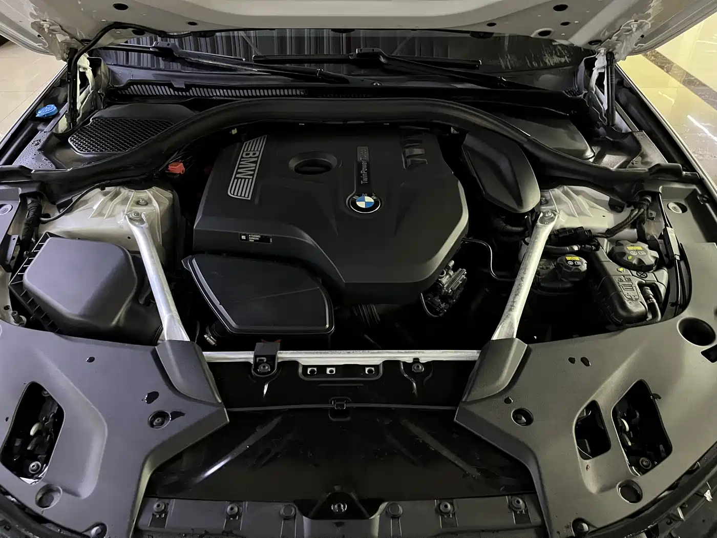 BMW 5 Series 2019 525Li M Sport Package фото 17