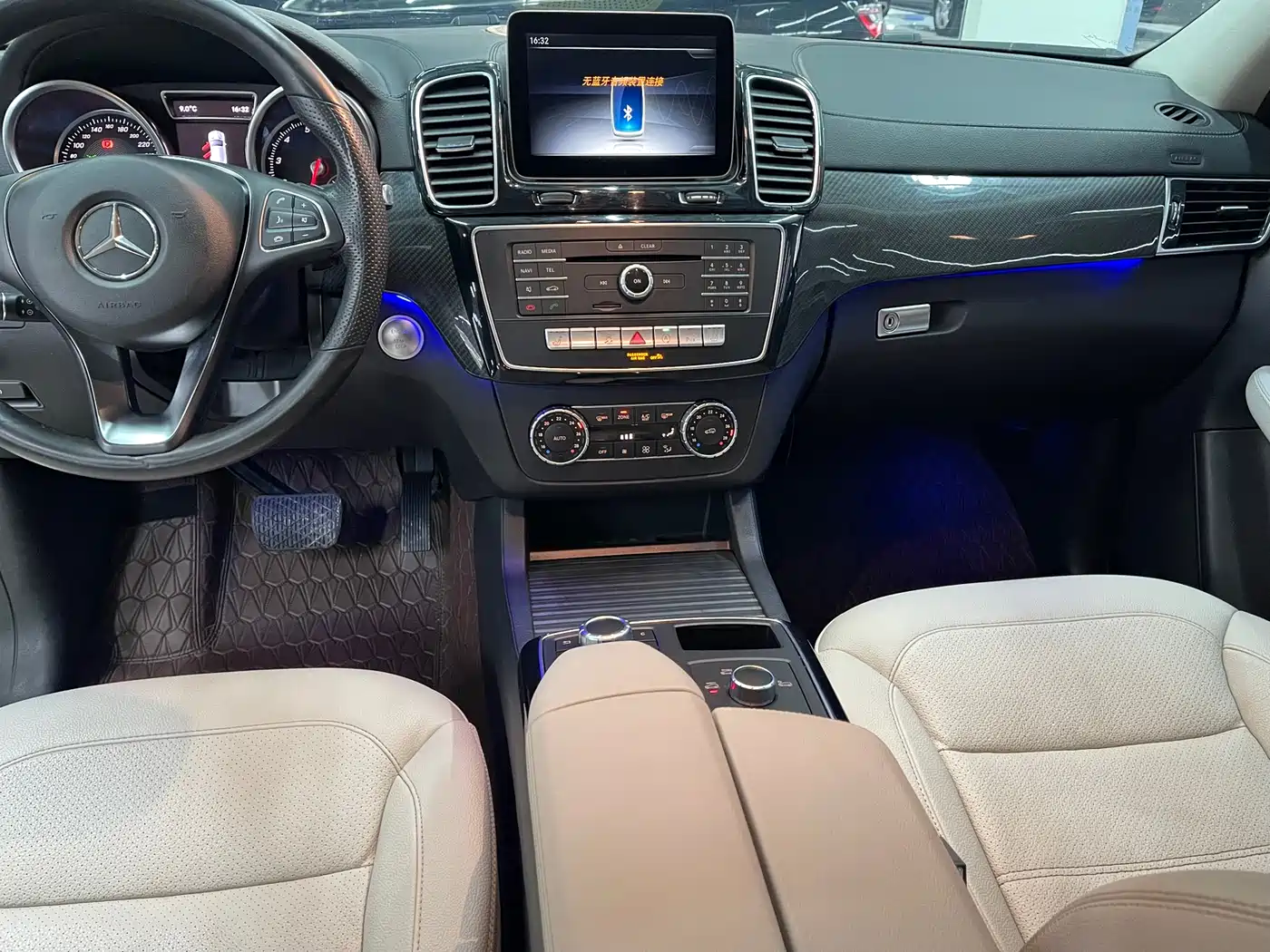 Mercedes-Benz GLE Coupe 2015 GLE 320 4MATIC Coupe SUV фото 11