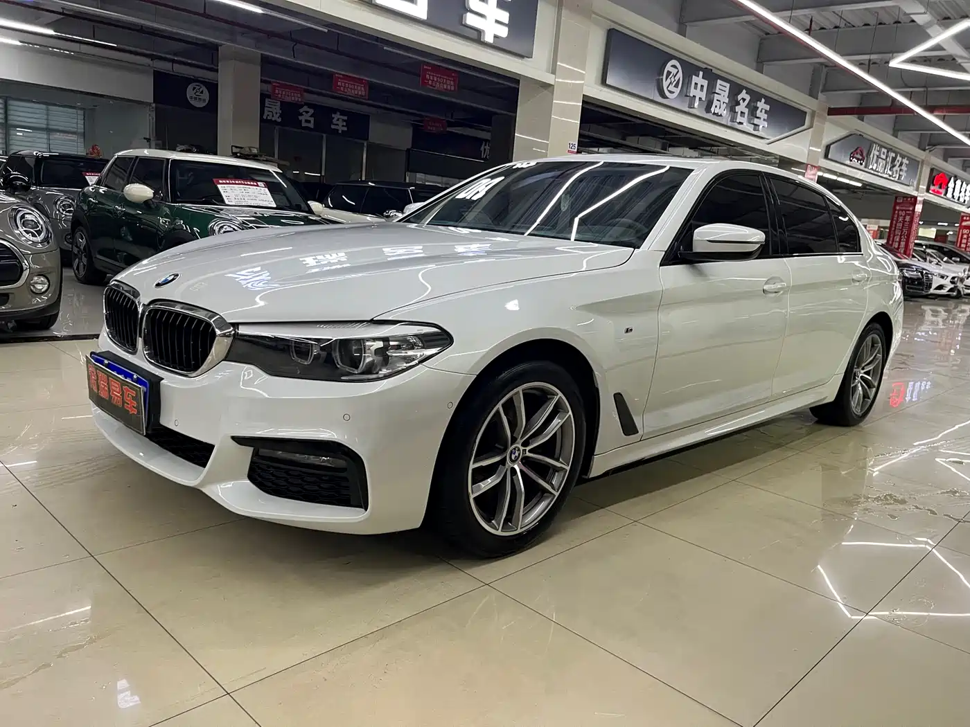 BMW 5 Series 2019 525Li M Sport Package