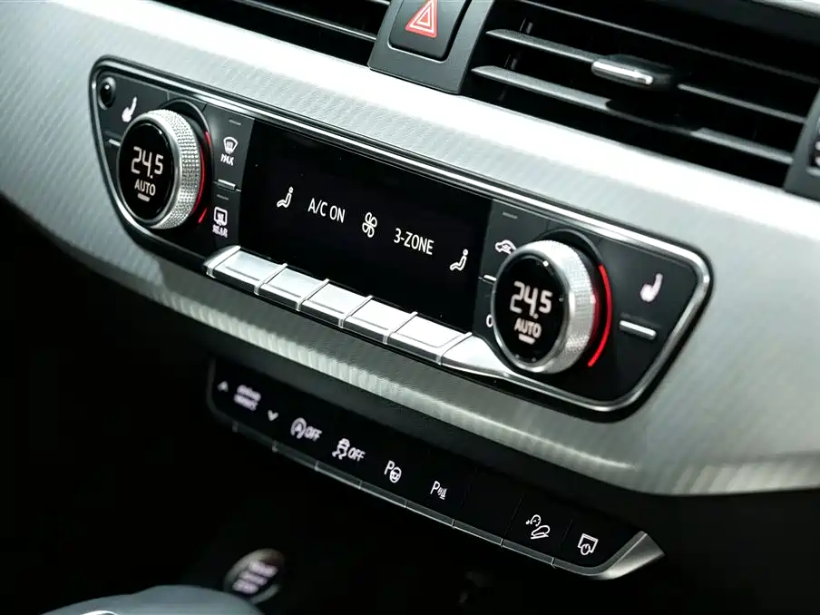 Фото 13 - Audi A4 (Import)