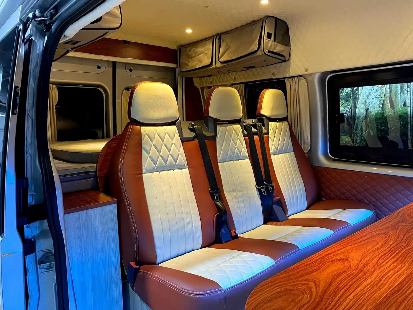 Ford New Generation Transit 2018 2016 2.2T Short Wheelbase 6-Seater Mid-Low Roof MPV