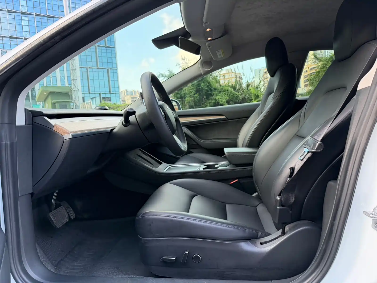 Photo 13 - Tesla Model 3